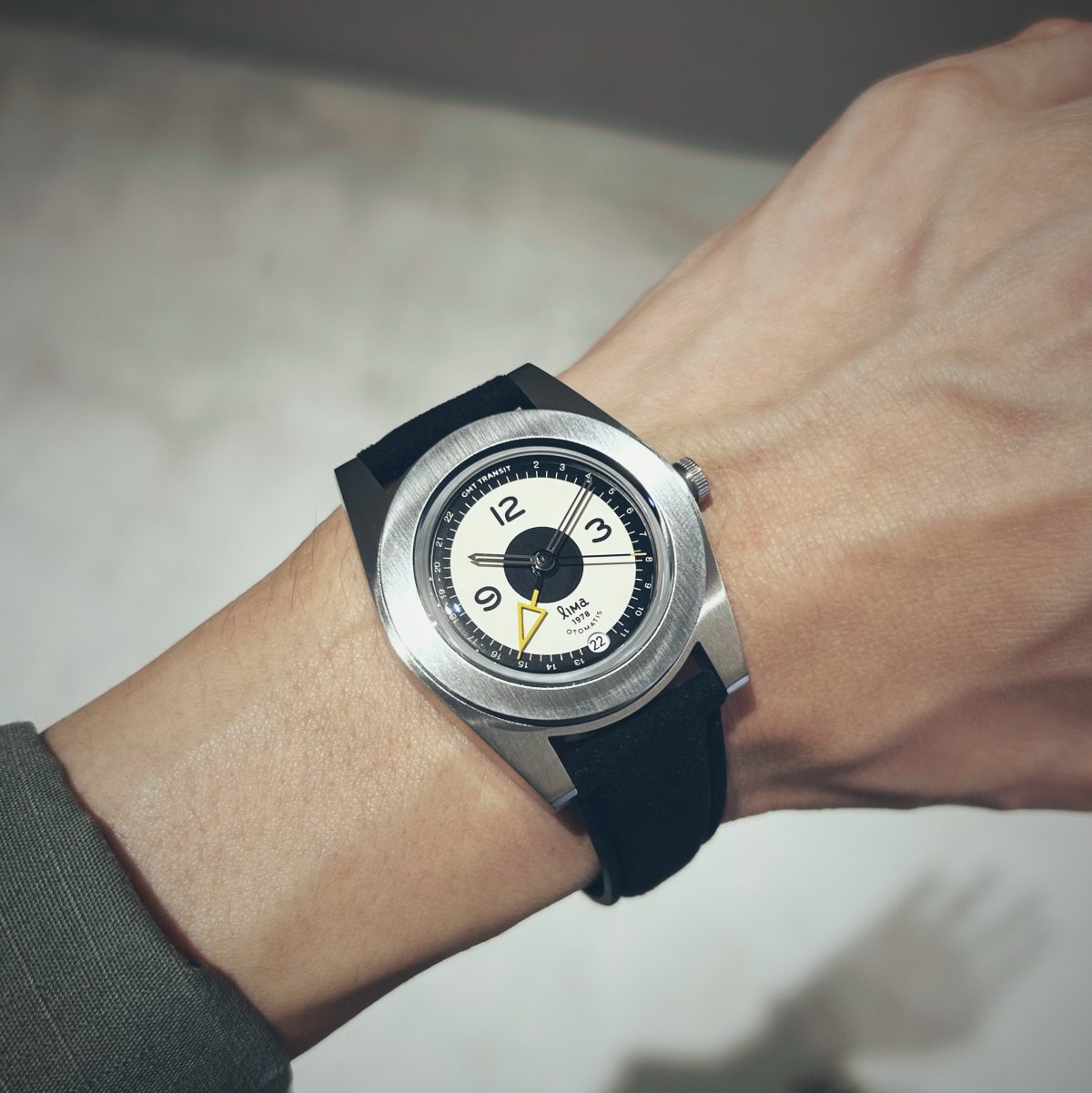 Lima Watch / リマウォッチ GMT トランジット リバース タキシード