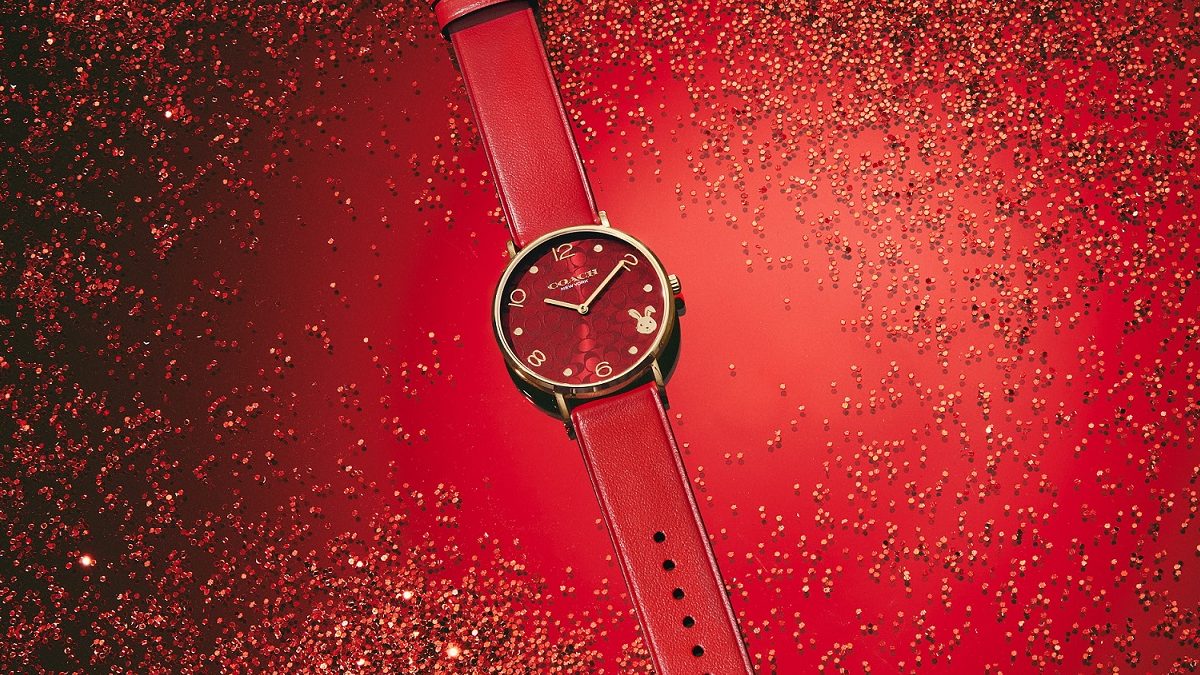 Coach Watch より 幸福の象徴とされるカラー 赤 を基調とした華やかな腕時計を50本限定で発売 23年の干支 兎 モチーフを配した遊び心ある腕時計が新登場 H M S Watchstore エイチエムエスウォッチストア